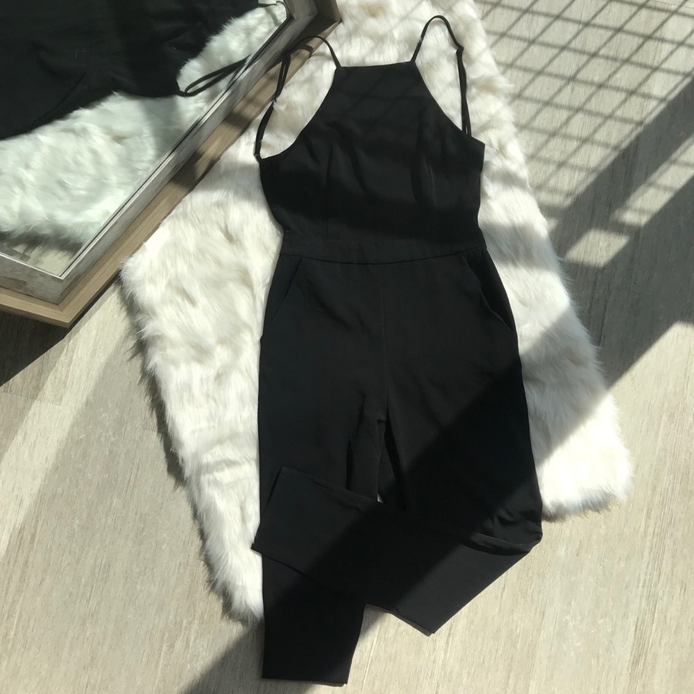 Lulu’s Backless Jumpsuit - Black